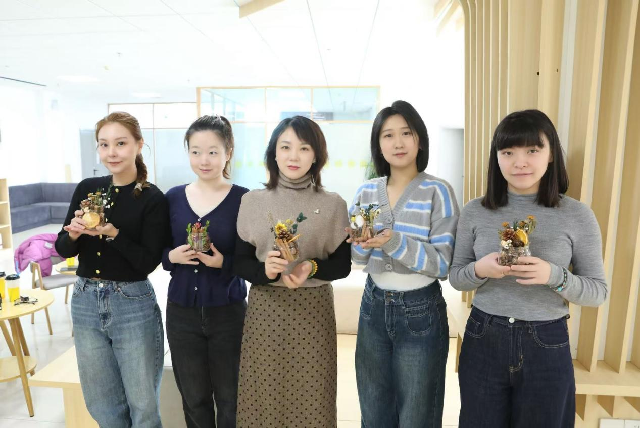 【工惠校园】芳华映初心 香韵润师心——长春电子科技学院庆祝“三八”国际妇女节香薰主题活动温情举办 【工惠校园】芳华映初心 香韵润师心——长春电子科技学院庆祝“三八”国际妇女节香薰主题活动温情举办